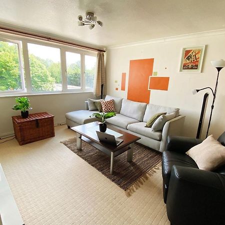 Spacious 2 Bedroom Apartment In Cricklewood London Eksteriør bilde